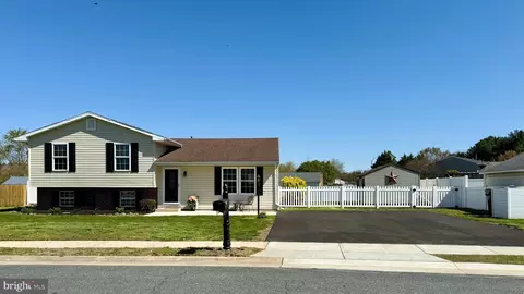 8635 Brenton Dr, Easton, MD 21601