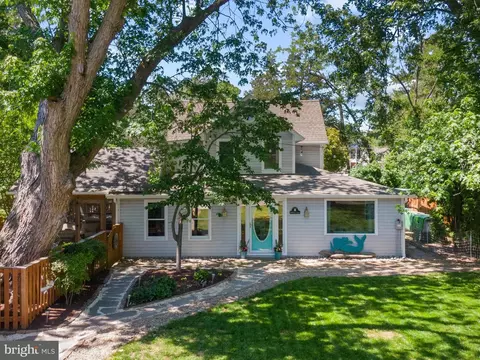 7392 Back St, Newcomb, MD 21653