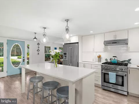 Kitchen - 7392 Back St, Newcomb, MD 21653 photo 6 of 7