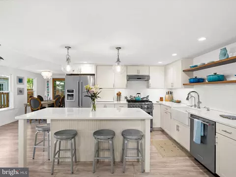 Kitchen - 7392 Back St, Newcomb, MD 21653 photo 2 of 7