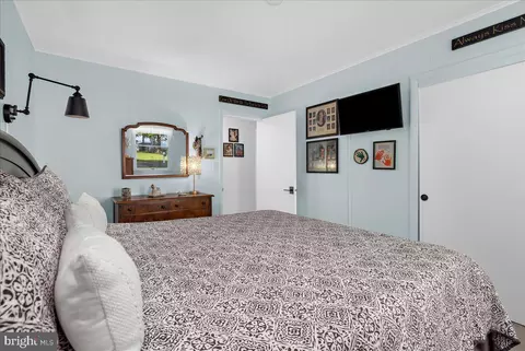 Bedroom - 21271 Phillips Rd, Tilghman, MD 21671 photo 9 of 9