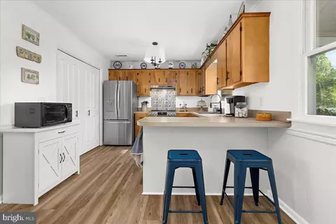 Kitchen - 21271 Phillips Rd, Tilghman, MD 21671 photo 3 of 4