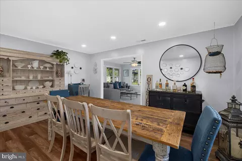 Dining - 21271 Phillips Rd, Tilghman, MD 21671 photo 3 of 4