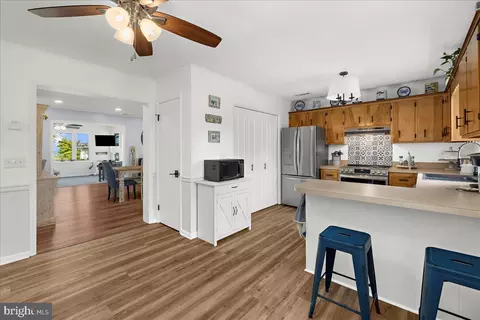 Kitchen - 21271 Phillips Rd, Tilghman, MD 21671 photo 2 of 4