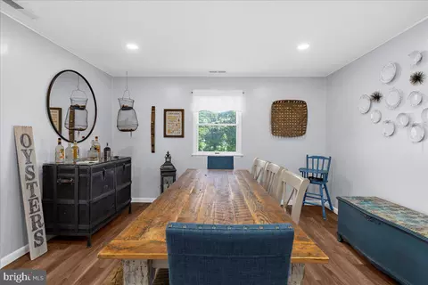 Dining - 21271 Phillips Rd, Tilghman, MD 21671 photo 2 of 4