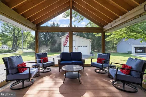 Exterior - 21271 Phillips Rd, Tilghman, MD 21671 photo 3 of 4