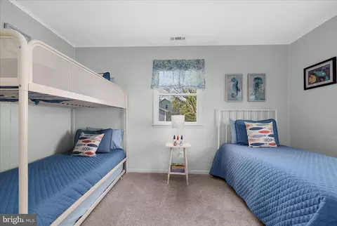 Bedroom - 21271 Phillips Rd, Tilghman, MD 21671 photo 5 of 9