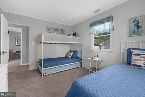 Bedroom - 21271 Phillips Rd, Tilghman, MD 21671 photo 6 of 9