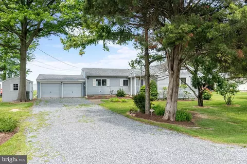 5820 Tilghman Beach Dr, Tilghman, MD 21671