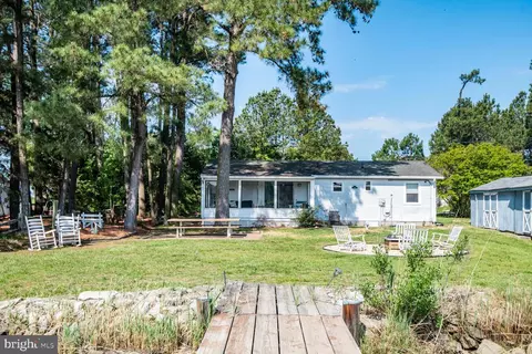 Exterior - 4897 Black Walnut Point Rd, Tilghman, MD 21671 photo 3 of 8