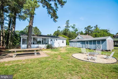 Exterior - 4897 Black Walnut Point Rd, Tilghman, MD 21671 photo 2 of 8