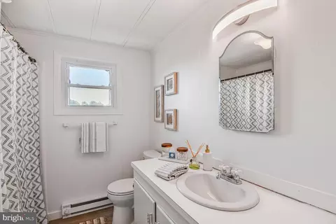 Bath - 4897 Black Walnut Point Rd, Tilghman, MD 21671 photo 1 of 2