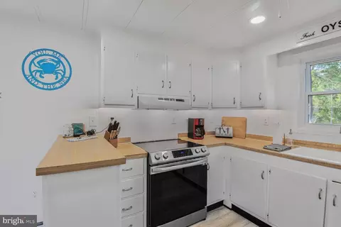 Kitchen - 4897 Black Walnut Point Rd, Tilghman, MD 21671 photo 3 of 3
