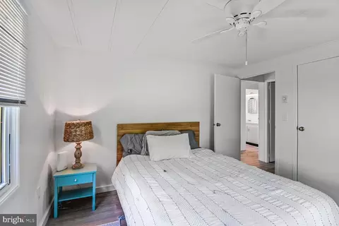 Bedroom - 4897 Black Walnut Point Rd, Tilghman, MD 21671 photo 4 of 4