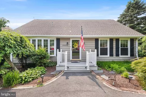 29359 Bartlett Ave, Easton, MD 21601