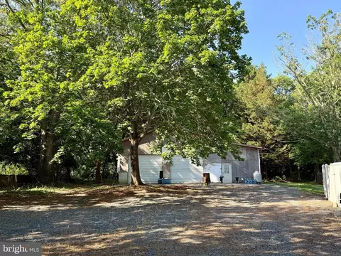 Exterior - 32115 Park Ave, Queen Anne, MD 21657 photo 2 of 7