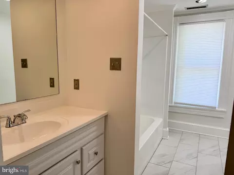Bath - 32115 Park Ave, Queen Anne, MD 21657 photo 1 of 3