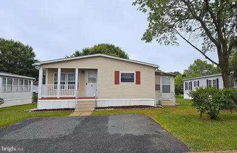 6 Downing St, Easton, MD 21601