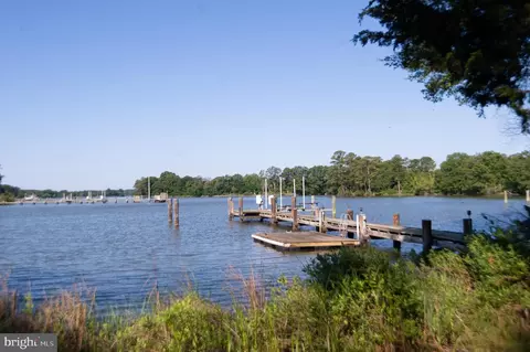 9796 Mill Point Rd, Easton, MD 21601