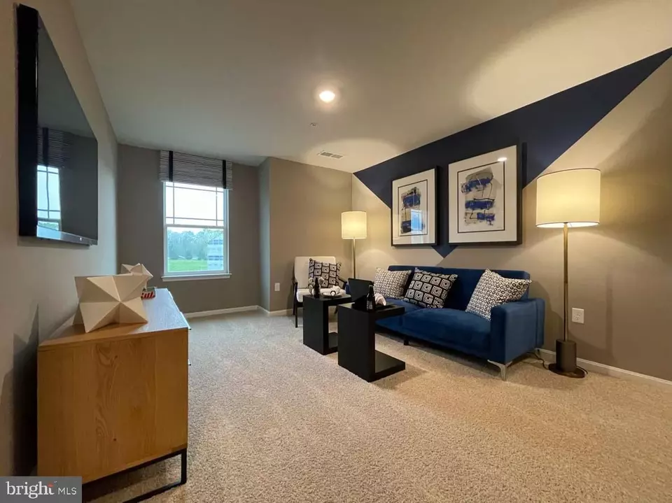 Living - 29884 Londyn Ln, Easton, MD 21601 photo 2 of 2