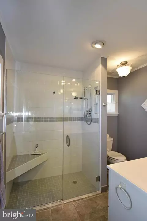 Bath - 6050 Sunset Ln, Tilghman, MD 21671 photo 1 of 9