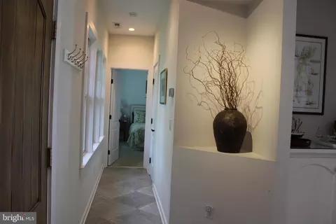 Entry Way - 6050 Sunset Ln, Tilghman, MD 21671 photo 5 of 8