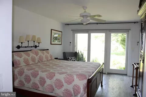 Bedroom - 6050 Sunset Ln, Tilghman, MD 21671 photo 9 of 9