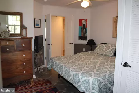 Bedroom - 6050 Sunset Ln, Tilghman, MD 21671 photo 6 of 9