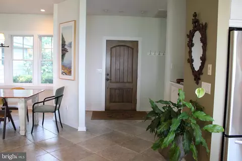 Entry Way - 6050 Sunset Ln, Tilghman, MD 21671 photo 2 of 8
