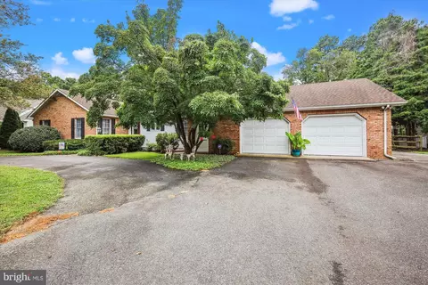 110 W Oak Ave, Easton, MD 21601