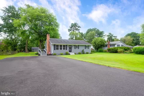 28003 Woods Rd, Easton, MD 21601