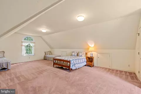 Bedroom - 9190 Pennywhistle Dr, Mcdaniel, MD 21647 photo 7 of 9
