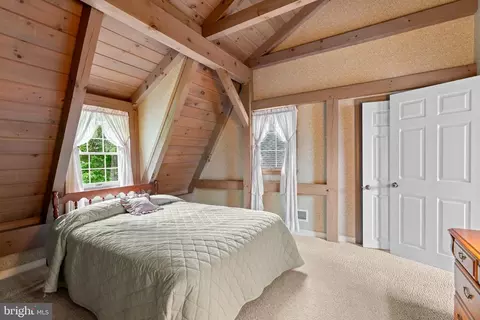 Bedroom - 9190 Pennywhistle Dr, Mcdaniel, MD 21647 photo 5 of 9