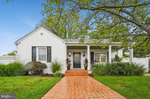 207 Seymour Ave, Saint Michaels, MD 21663
