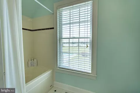 Bath - 9262 Macks Ln, Mcdaniel, MD 21647 photo 6 of 8
