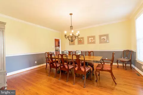 Dining - 9262 Macks Ln, Mcdaniel, MD 21647 photo 3 of 4