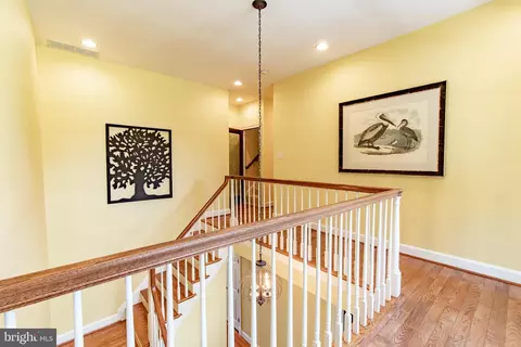 Entry Way - 9262 Macks Ln, Mcdaniel, MD 21647 photo 6 of 11