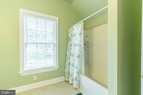Bath - 9262 Macks Ln, Mcdaniel, MD 21647 photo 8 of 8