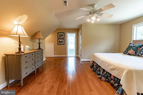 Bedroom - 9262 Macks Ln, Mcdaniel, MD 21647 photo 6 of 6
