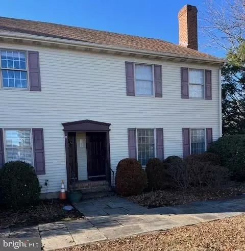 102 B J L Thompson St #2B, Oxford, MD 21654