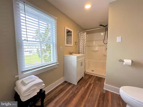 Bath - 3971 Main St, Trappe, MD 21673 photo 1 of 2