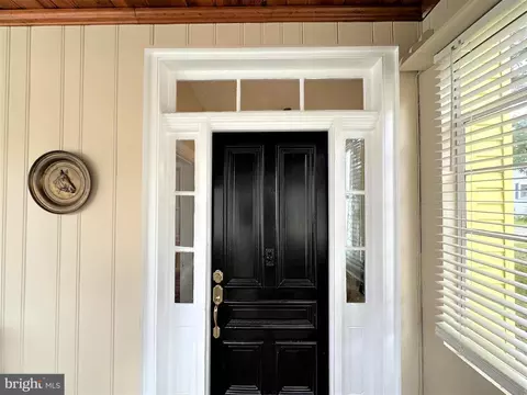 Entry Way - 3971 Main St, Trappe, MD 21673 photo 1 of 4