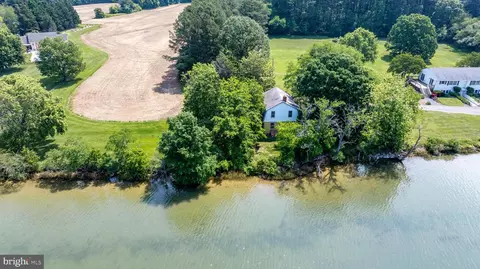 5852 Irish Creek Rd, Royal Oak, MD 21662