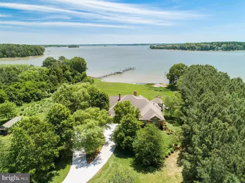 23961 Lynnewood Dr, Saint Michaels, MD 21663
