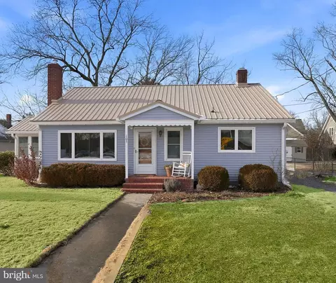 105 Seymour Ave, Saint Michaels, MD 21663