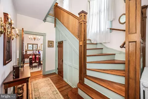Entry Way - 3962 Main St, Trappe, MD 21673 photo 2 of 9