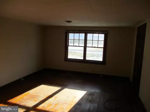 Living - 6369 Neavitt Manor Rd, Neavitt, MD 21652 photo 1 of 3