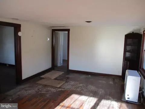 Living - 6369 Neavitt Manor Rd, Neavitt, MD 21652 photo 3 of 3