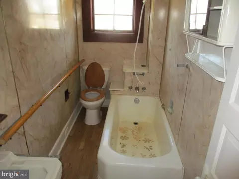 Bath - 6369 Neavitt Manor Rd, Neavitt, MD 21652 photo 1 of 1