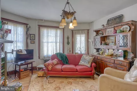 Living - 4096 Main St, Trappe, MD 21673 photo 4 of 4